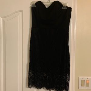 Little black dress- lace & sweetheart neckline